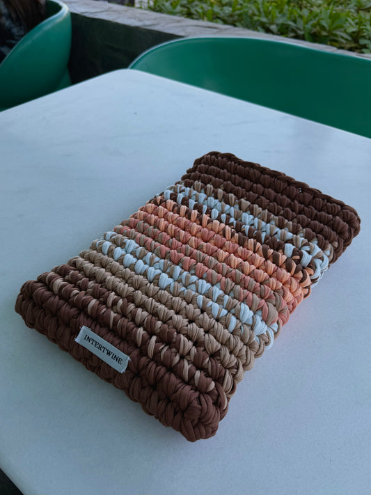 ESSENTIAL LAPTOP SLEEVE-PUMKIN SPICE LATTE