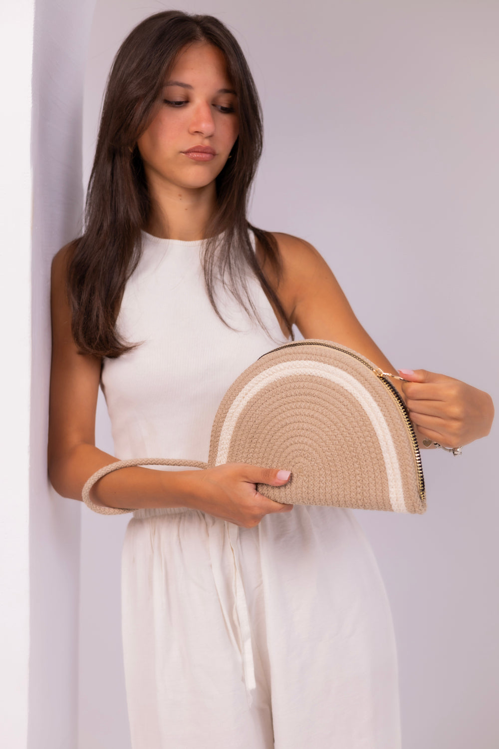 Intertwine Arc Clutch-White Sand