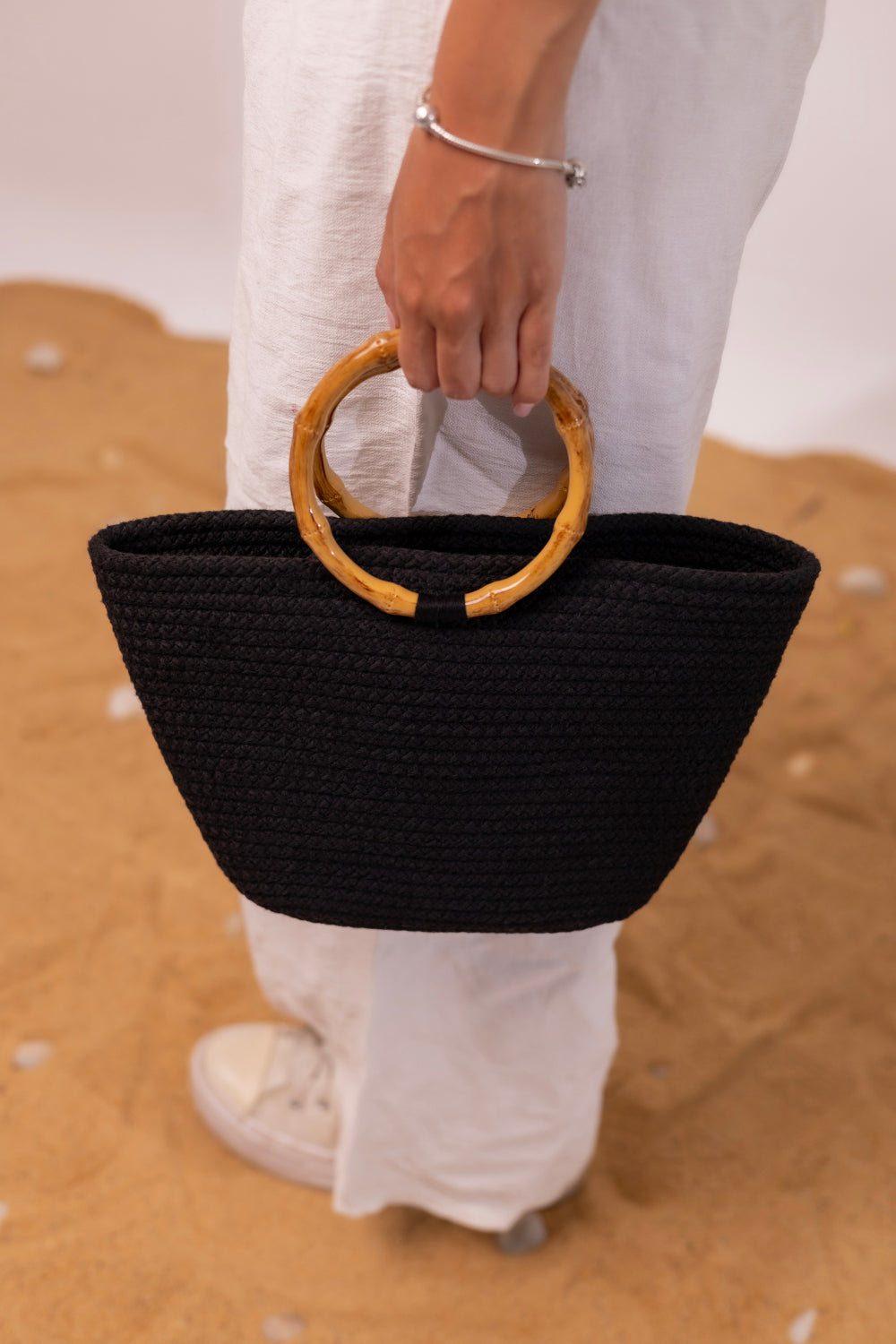Intertwine Palm Handbag-Black Pearl